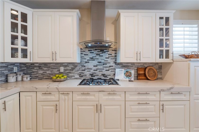Welcome to Belmar, a desirable gated community in the heart of - photo 17