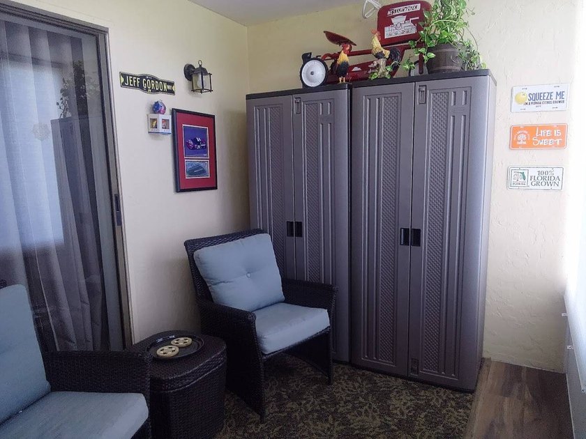 Beautifully maintained ground-floor condo located in the - photo 18