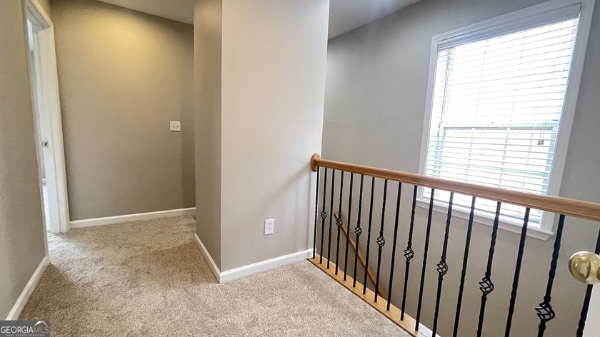 Stately Brick Townhouse (2 Car Garage End-Unit) in Sought-After - photo 32