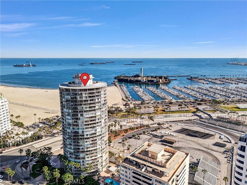 Experience extraordinary coastal living from the 31st floor of - photo 44