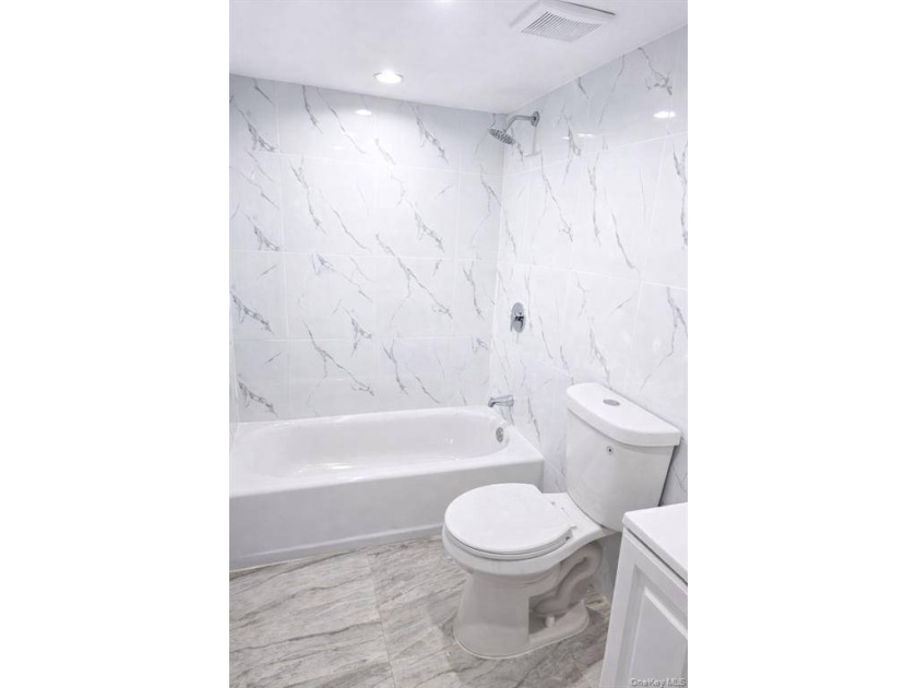 Beautifully renovated from top to bottom, this move-in-ready - photo 11