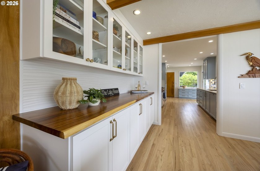 Enjoy this classic lakefront home with stunning views on the - photo 11