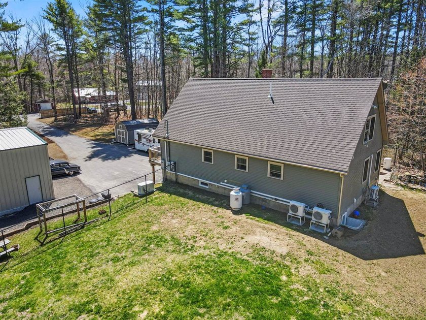 Nestled on 4 private acres just six minutes from downtown - photo 3