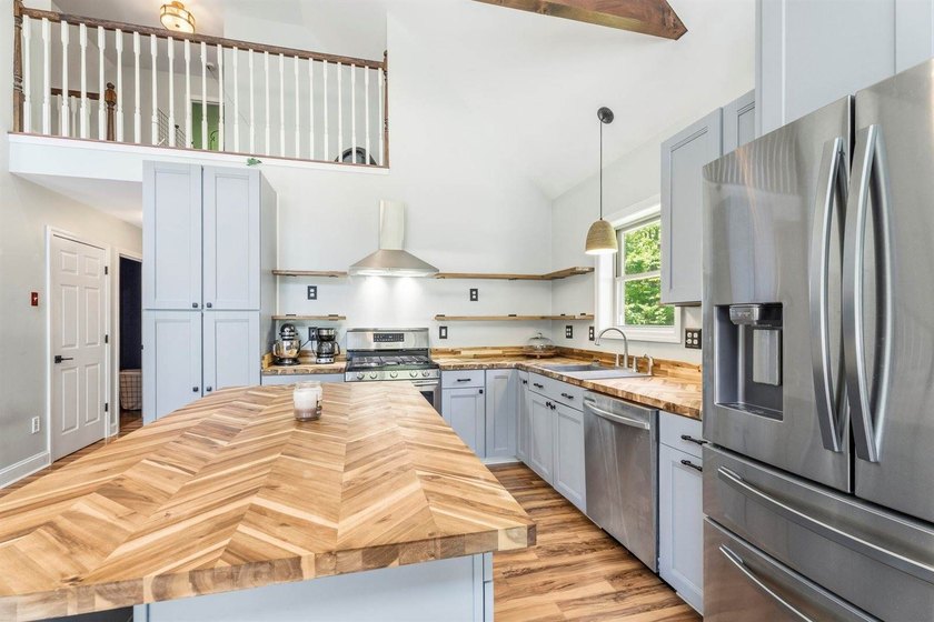 Nestled on 4 private acres just six minutes from downtown - photo 10