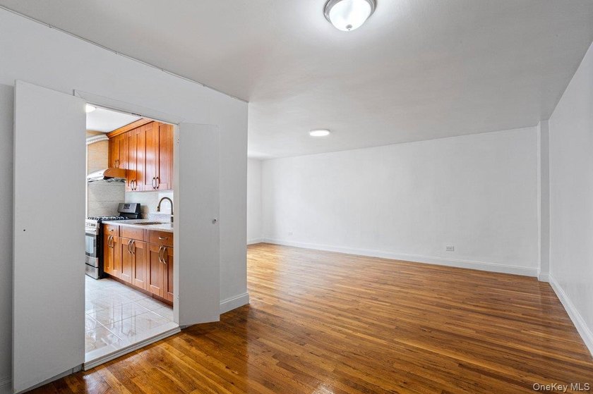 Bright and spacious 2-bedroom co-op at The Indiana in the heart - photo 8