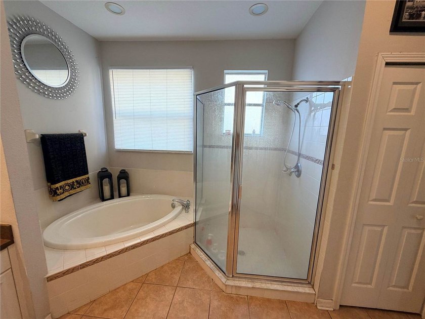 JUST REDUCED!!!Welcome to Sterling Hills! This spacious and - photo 7