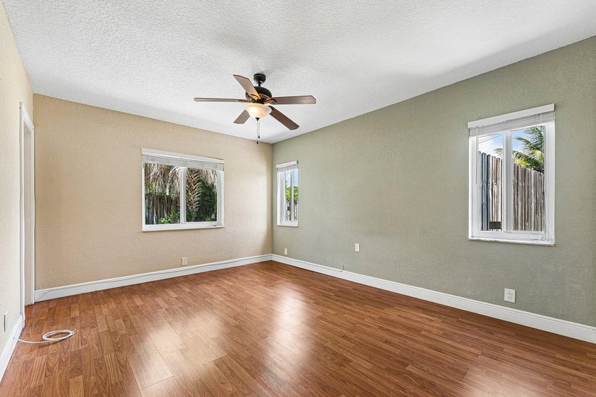 Welcome to this beautifully maintained 2-bedroom, 2-bath home - photo 20