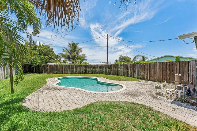 Welcome to this beautifully maintained 2-bedroom, 2-bath home - photo 29