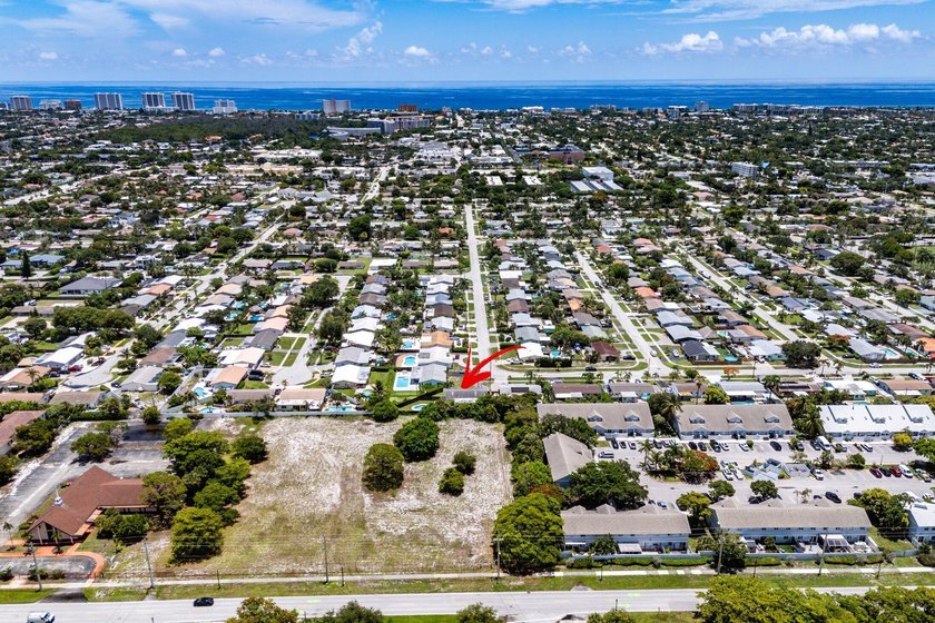 Welcome to this beautifully maintained 2-bedroom, 2-bath home - photo 39