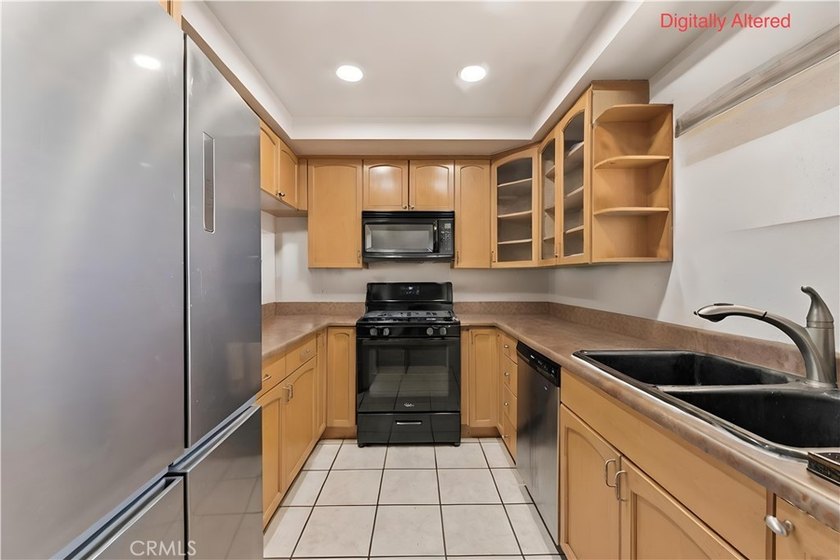 Just two short blocks from the sand, this inviting coastal condo - photo 8