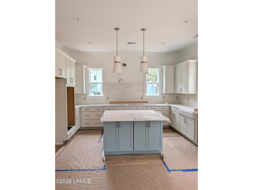Welcome to the Madison Plan by Hunter Quinn Homes, a stunning - photo 6