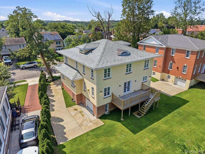 Welcome to an architectural masterpiece set in the heart of - photo 45