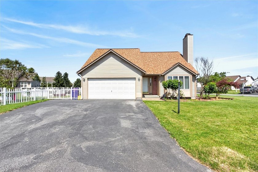 Don't miss this opportunity to own 29 Jade Drive! This - photo 4