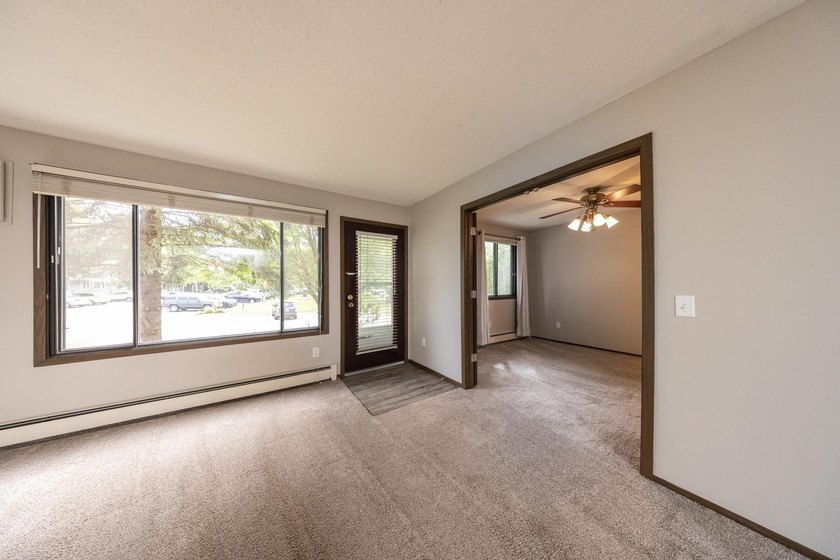 You will fall in love with this beautiful home in a quietly - photo 8
