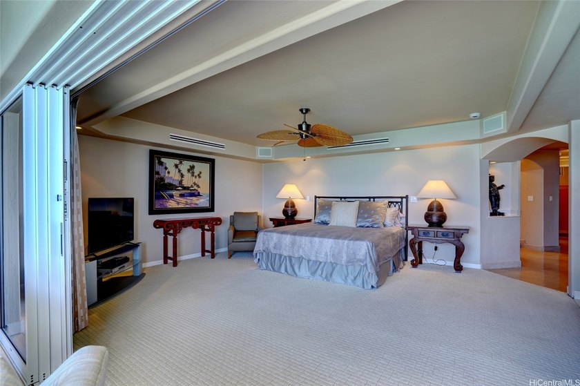 Awesome direct oceanfront double unit (combined 5B &amp; 5C) at - photo 13