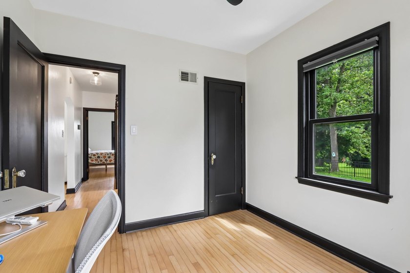 Stunning remodeled Cape Cod on Big Muskego Lake offering a rare - photo 19