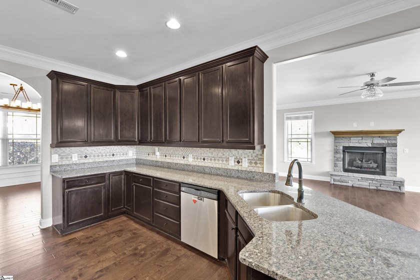 Tucked inside the gated community of Pennington Park on Lake - photo 17