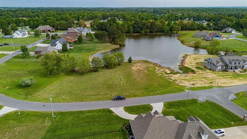 Here's your chance to build your dream home on this 0.55-acre - photo 2