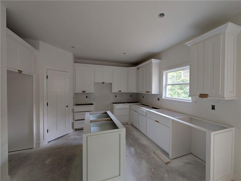 Welcome To Your Next Home At 7 Bexhill Cir. This New Build Is - photo 5