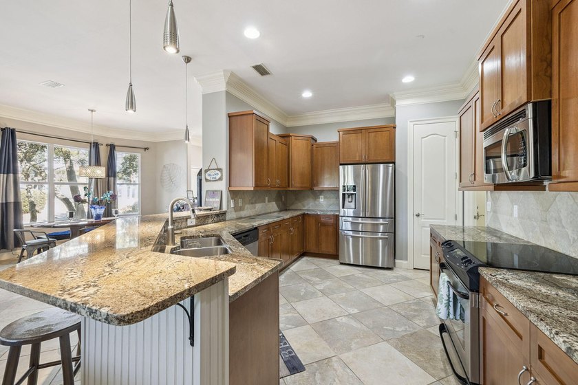 98 Cayman Cove is minutes from the stunning Destin Beaches, this - photo 3