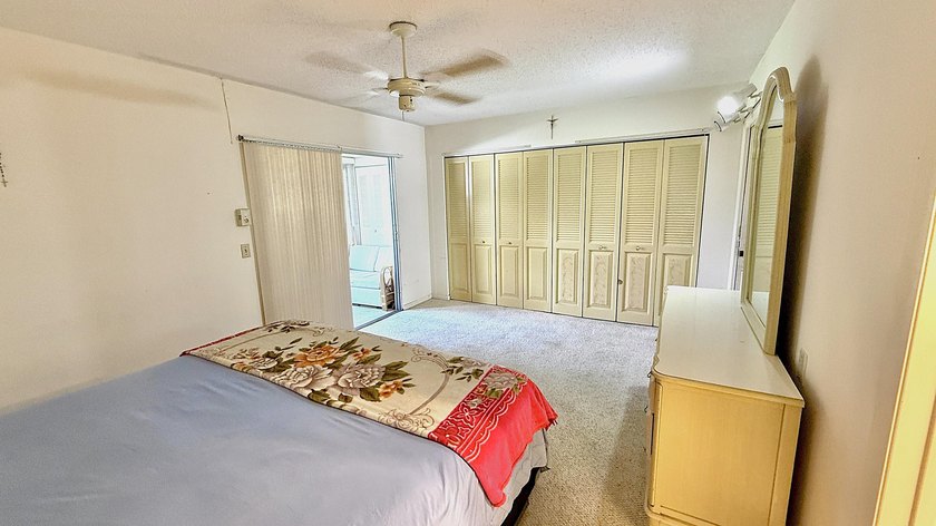 2nd Floor partially furnished 1 BR &amp; 1.5 Bath in Garden Style - photo 15