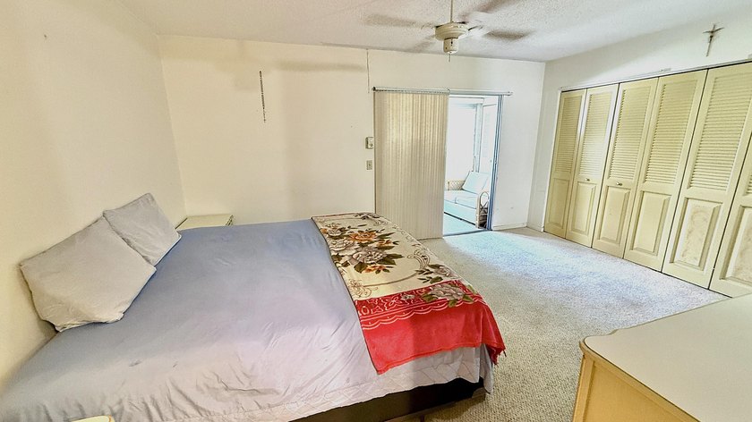 2nd Floor partially furnished 1 BR &amp; 1.5 Bath in Garden Style - photo 16