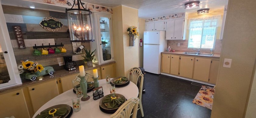 751 10th St E Lot 619Palmetto FL. 34221 Palm Bay Mobile Home and - photo 18