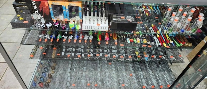 Well-established and profitable convenience store offering a - photo 2