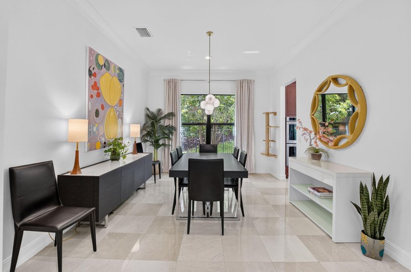 Welcome to this stunning waterfront cul-de-sac single-family - photo 18