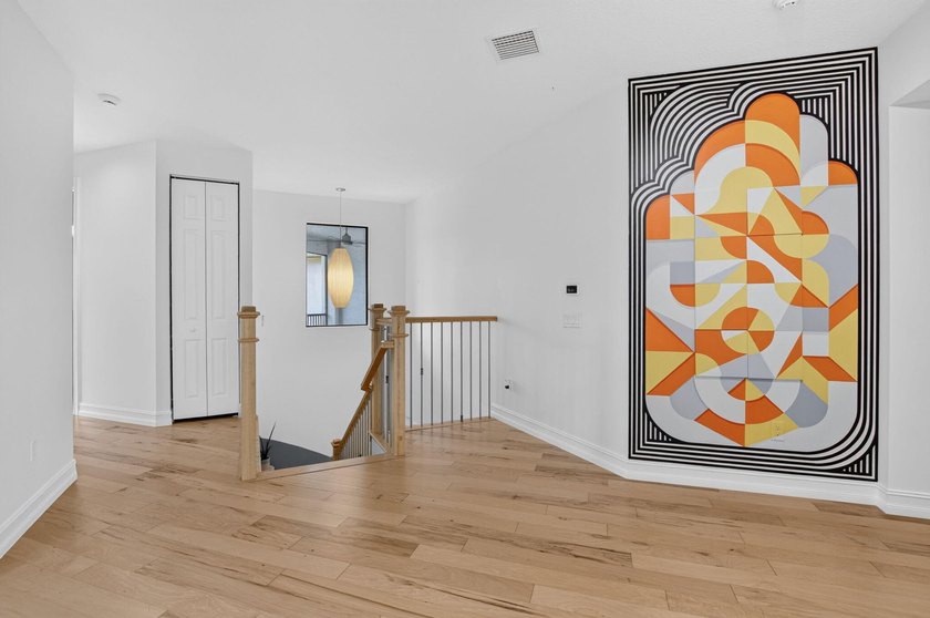 Welcome to this stunning waterfront cul-de-sac single-family - photo 41