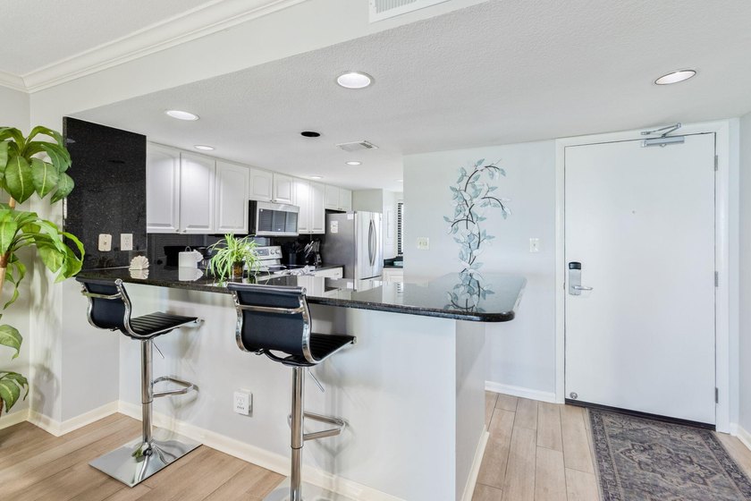 Stunning gulf front condo in Miramar Beach, where luxury meets - photo 6