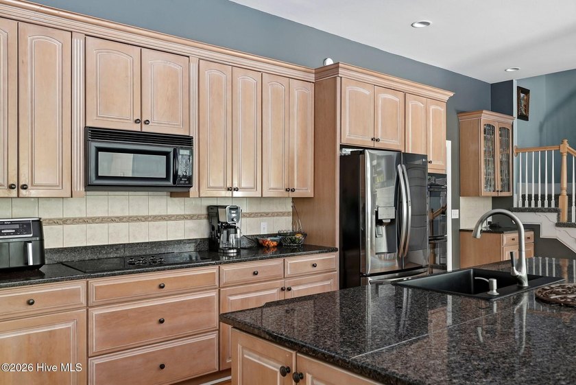 Welcome Home! This beautiful solid brick custom home in - photo 14