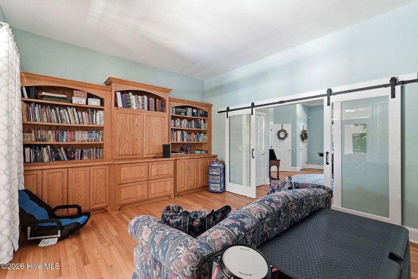 Welcome Home! This beautiful solid brick custom home in - photo 25