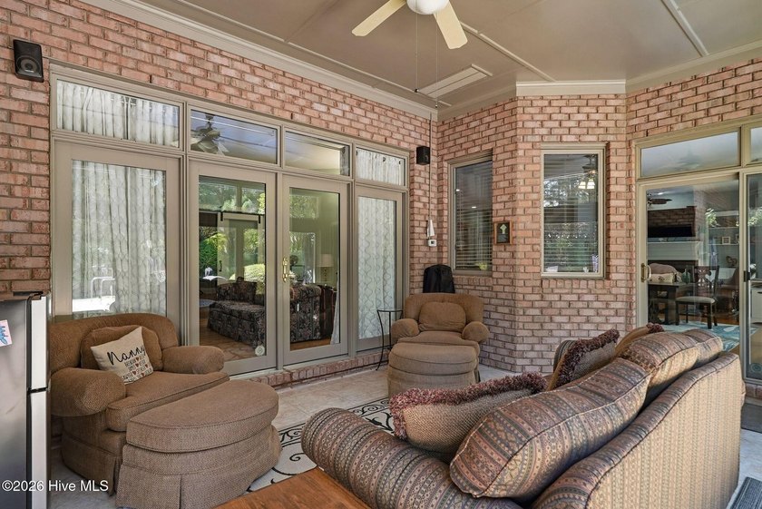 Welcome Home! This beautiful solid brick custom home in - photo 45