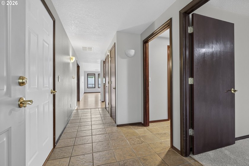 Rare single-level home in Whipple Creek II offering 1,793 sq ft - photo 3