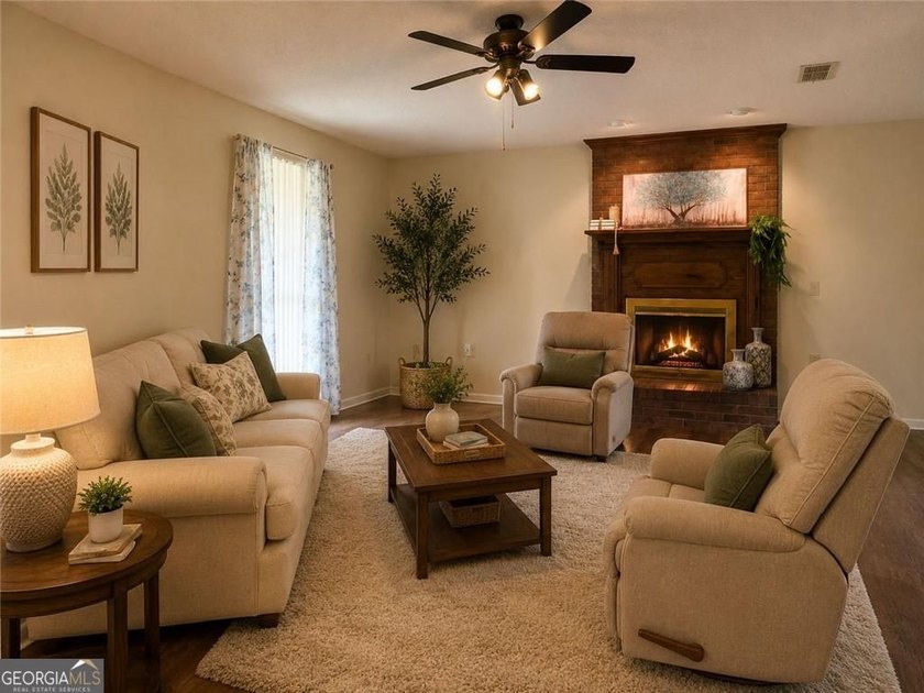 Welcome home to 133 English St, where pristine condition meets - photo 3