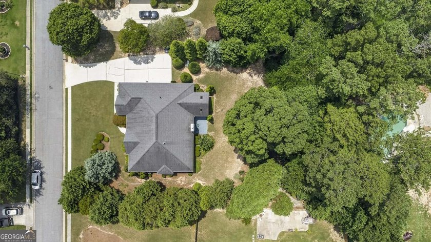 Welcome to 1847 Tribble Crest Dr, a well-maintained brick ranch - photo 3