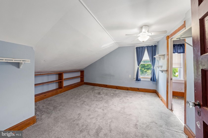 Welcome to 2241 Spruce St, a charming 1925 Craftsman Colonial - photo 15