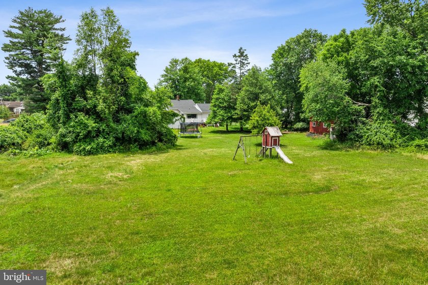 Welcome to 2241 Spruce St, a charming 1925 Craftsman Colonial - photo 33