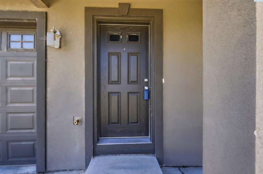 Nestled in the highly sought-after Badger Mountain Village - photo 3