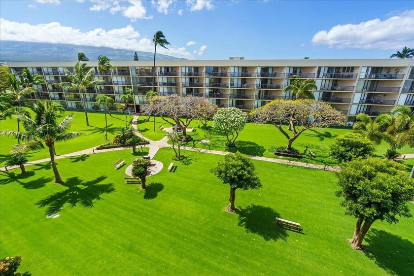 TOP FLOOR OCEANVIEW AT MAUI SUNSET Maui Sunset A513 is a - photo 27
