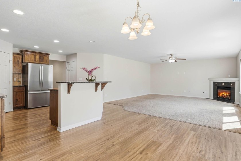 Nestled in the highly sought-after Badger Mountain Village - photo 9