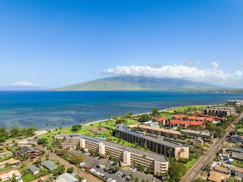 TOP FLOOR OCEANVIEW AT MAUI SUNSET Maui Sunset A513 is a - photo 32