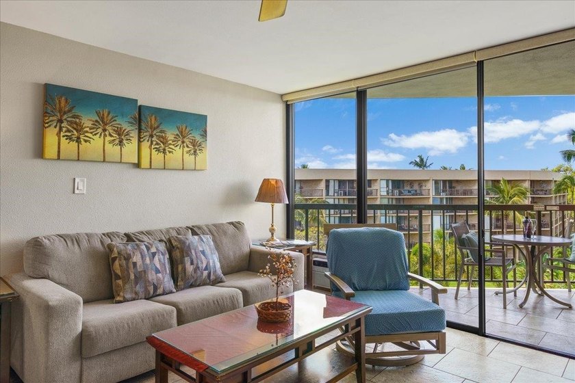 TOP FLOOR OCEANVIEW AT MAUI SUNSET Maui Sunset A513 is a - photo 34