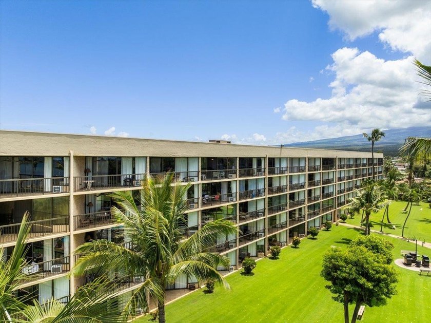 TOP FLOOR OCEANVIEW AT MAUI SUNSET Maui Sunset A513 is a - photo 37
