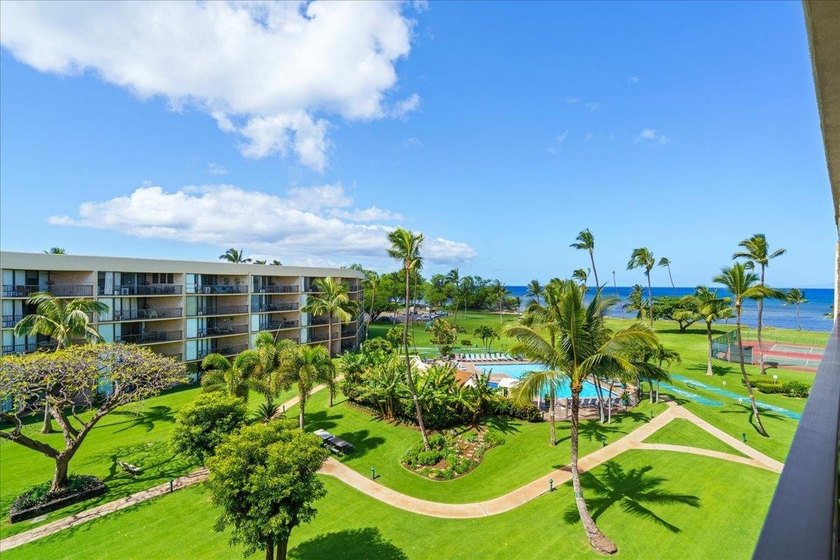 TOP FLOOR OCEANVIEW AT MAUI SUNSET Maui Sunset A513 is a - photo 46