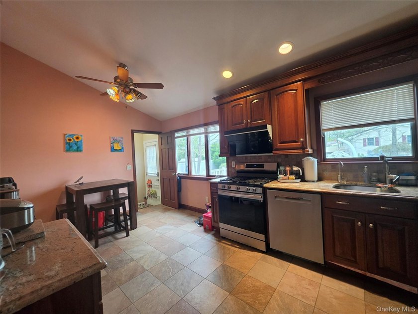 This beautifully maintained Kings Park home combines modern - photo 5