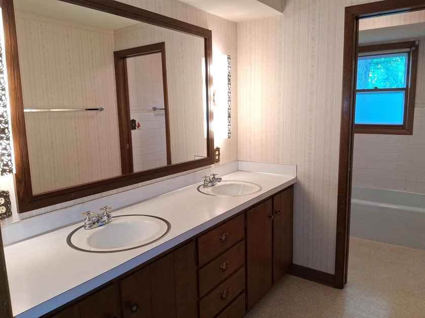 Welcome to 1232 Driftwood Drive-a cherished, one-owner custom - photo 16