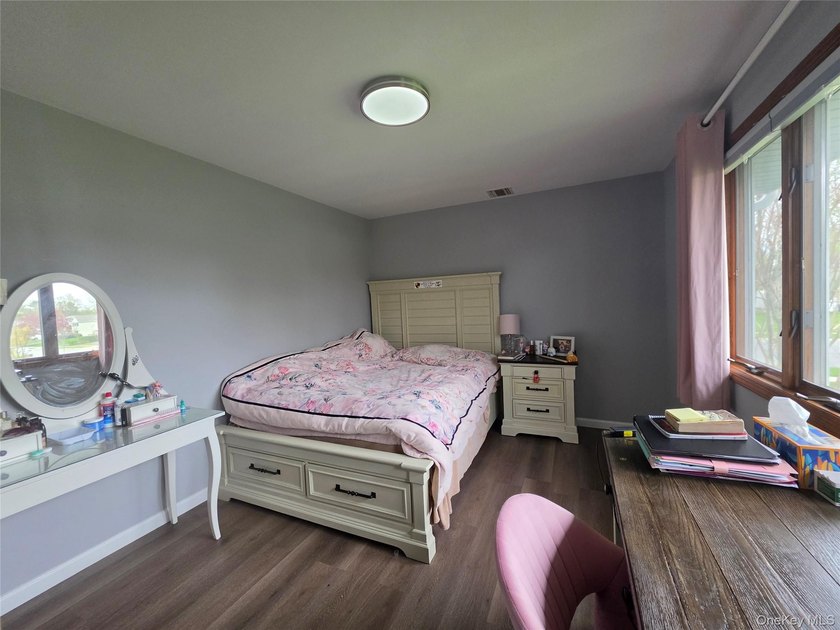 This beautifully maintained Kings Park home combines modern - photo 8