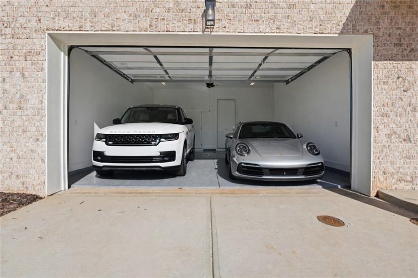 Only 7 remain! Move-in ready with closeout incentives. Receive - photo 21